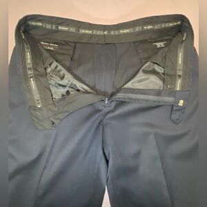 Men’s Jos. A. Bank Signature Collection dress trousers, Navy Size 40R